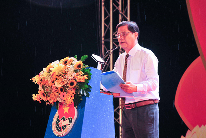 Ông Nguyễn Tấn Tuân phát biểu tại chương trình