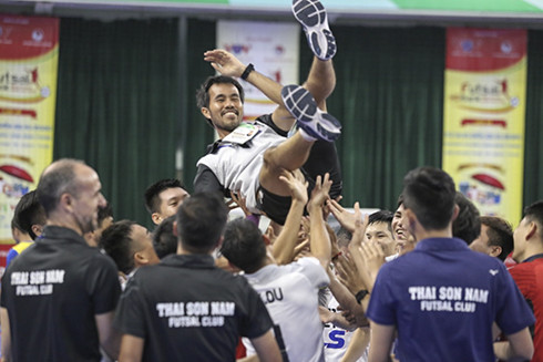 Thái Sơn Nam ăn mừng chức vô địch sớm 3 vòng đấu giải năm nay.