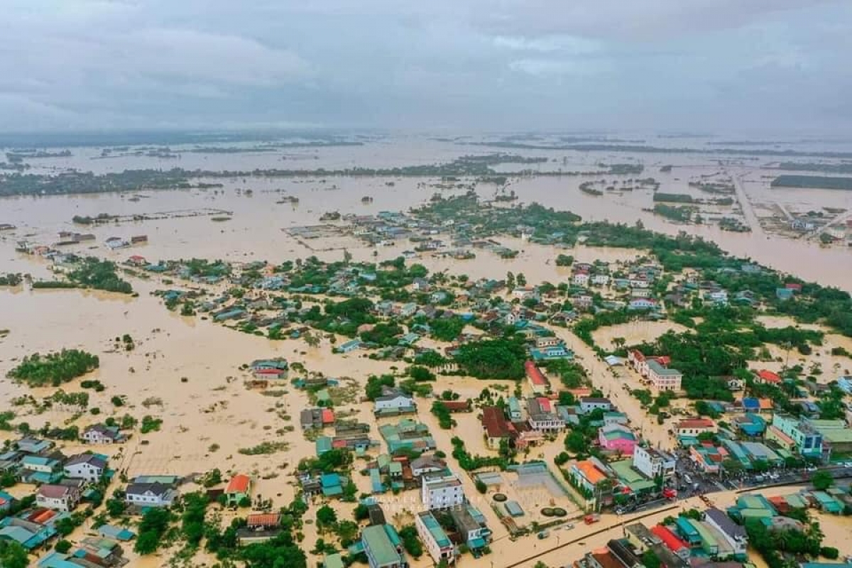 Lũ lụt gây ngập nhiều khu dân cư ở Savanakhet. Ảnh: KT.