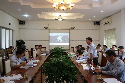 Ông Nguyễn Tấn Tuân phát biểu tại buổi làm việc. 
