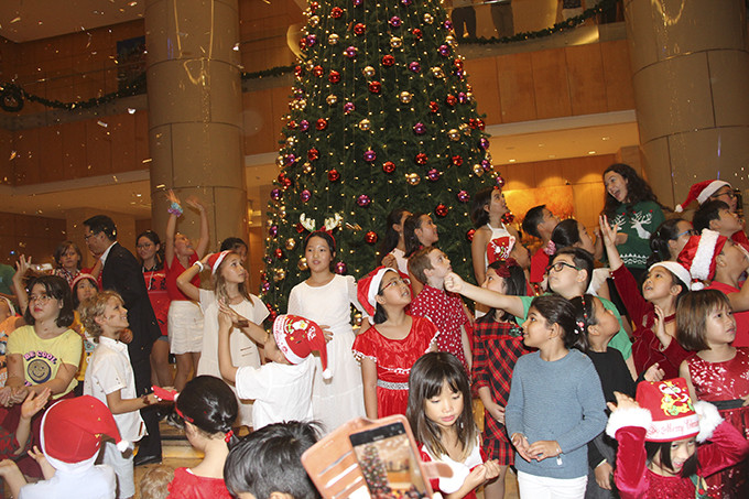 Không khí chào đón mùa Giáng sinh vui vẻ tại khách sạn Sheraton Nha Trang