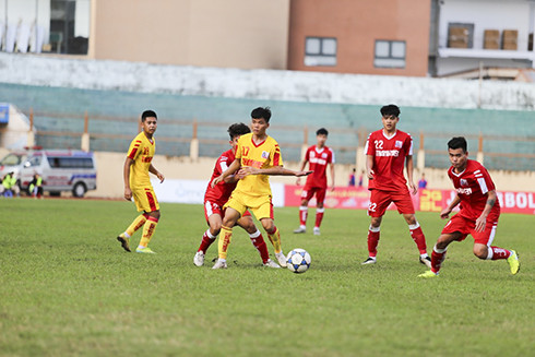 Trận đấu giữa U21 Viettel gặp Sông Lam Nghệ An.
