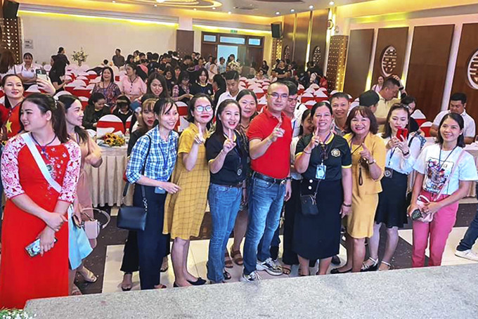  Lion Group tổ chức sự kiện “Bí mật thế giới tài chính 4.0” tại TP. Nha Trang vào giữa tháng 11 để chia sẻ, hướng dẫn cách lôi kéo người dân tham gia.