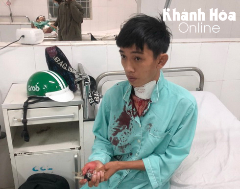 Anh Giang đang được chữa trị tại Bệnh viện đa khoa tỉnh Khánh Hòa