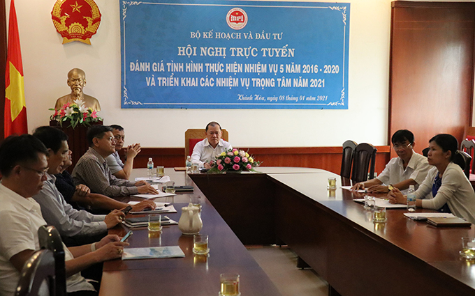 Đồng chí Nguyễn Anh Tuấn – Phó Chủ tịch UBND tỉnh chủ trì tại điểm cầu Khánh Hòa