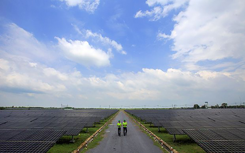 Trang trại năng lượng mặt trời ở Thái-lan.