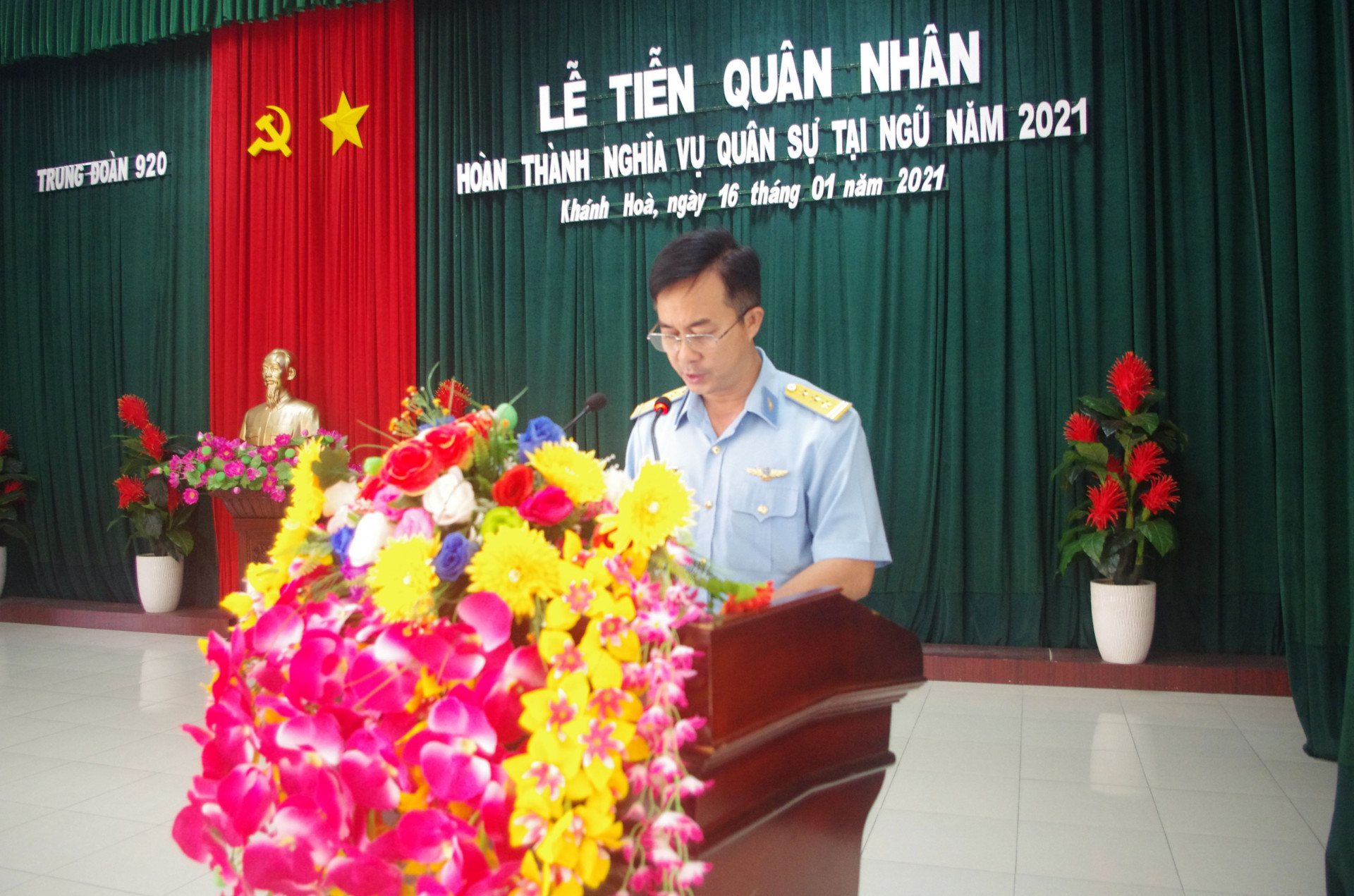 Thượng tá Nguyễn Hồng Thắng, Chính uỷ Trung đoàn 920 phát biểu tai buổi lễ