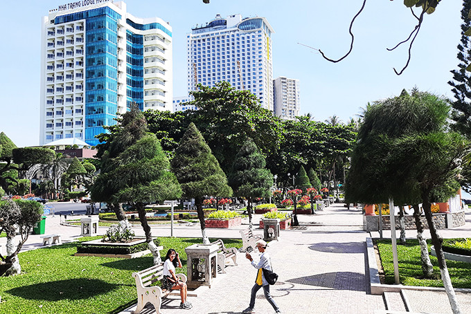 Khu vực công viên dọc đường Trần Phú (TP. Nha Trang).