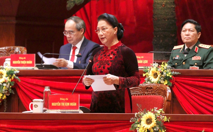 Thay mặt Đoàn Chủ tịch, đồng chí Nguyễn Thị Kim Ngân, Ủy viên Bộ Chính trị , Chủ tịch Quốc hội điều hành phiên khai mạc