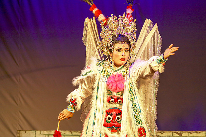 Diễn viên trẻ Kim Thoa  trong vai công chúa Lỗ Lâm.