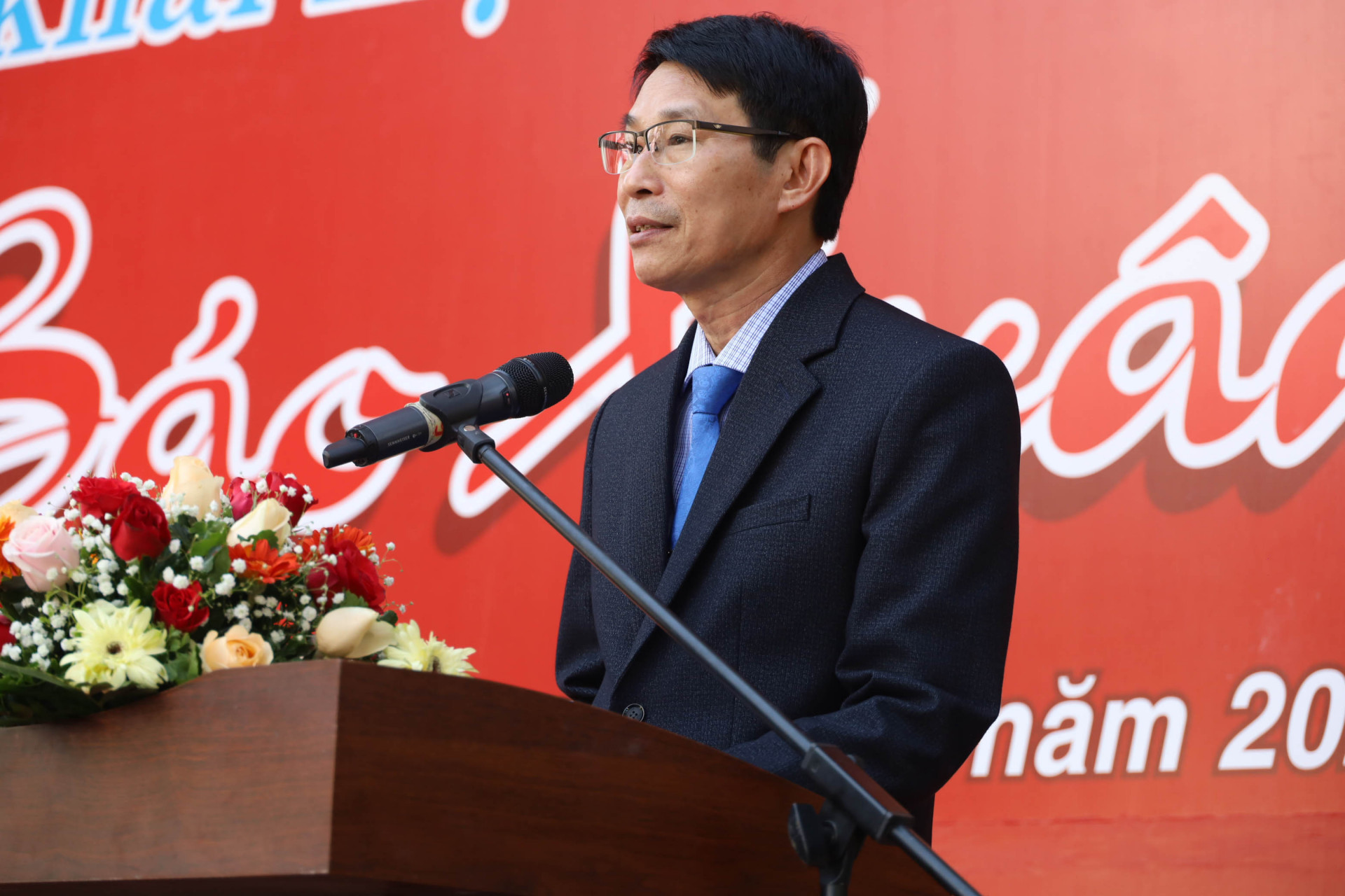 Ông Đinh Văn Thiệu phát biểu chào mừng Hội báo xuân 2021. 