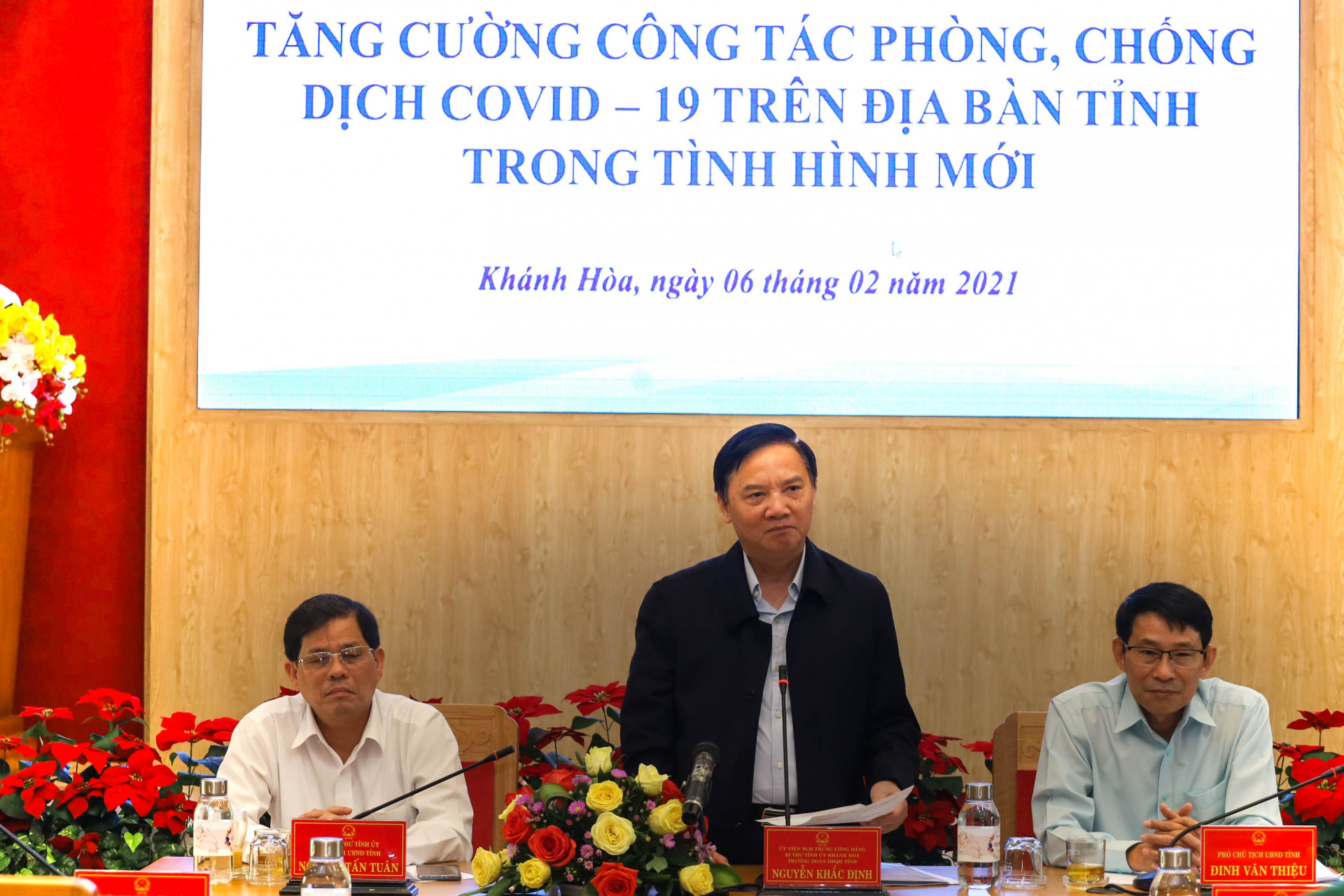 Ông Nguyễn Khắc Định phát biểu chỉ đạo cuộc họp. 
