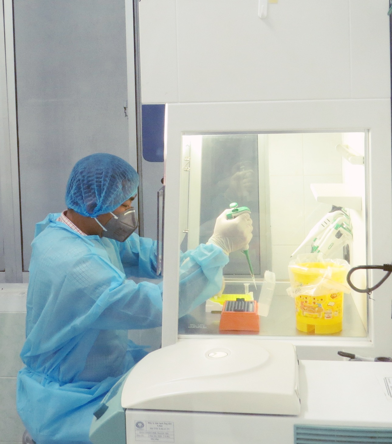 Xét nghiệm PCR SARS-CoV-2 tại Trung tâm Kiểm soát bệnh tật tỉnh Khánh Hòa