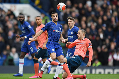 Chelsea lẫn Everton đều hướng tới mục tiêu vị trí trong top 4.