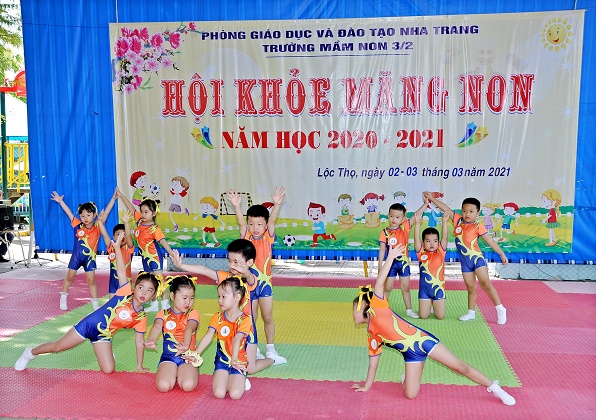 Trường Mầm non 3-2 tổ chức Hội khỏe măng non