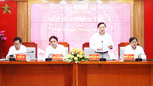 Ông Nguyễn Khắc Định phát biểu tại hội nghị.