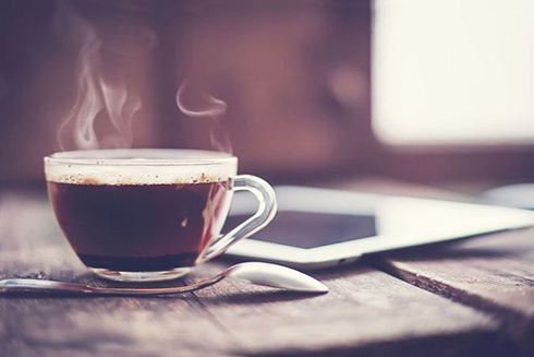 Cà phê đen, dù nóng hay đá, thì đều có lợi cho sức khỏe của bạn. ẢNH: SHUTTERSTOCK