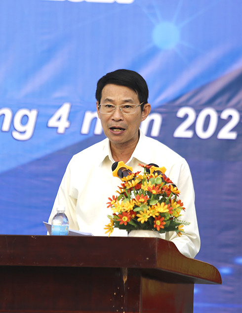 Ông Đinh Văn Thiệu, Phó Chủ tịch tỉnh phát động cuộc vận động.