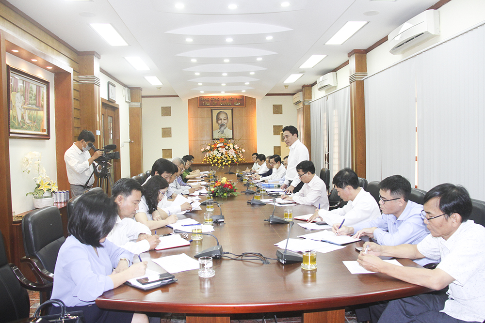 Ông Nguyễn Khắc Toàn phát biểu chỉ đạo tại cuộc họp giao ban công tác tháng 4-2021