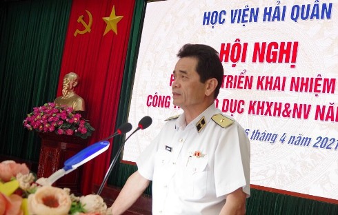 Chuẩn Đô đốc Chu Ngọc Sáng phát biểu chỉ đạo tại hội nghị.