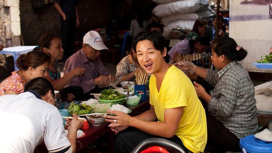 Việt Nam qua góc nhìn của Luke Nguyễn là một chuyến du lịch ẩm thực đến nhiều vùng miền khác nhau ở Việt Nam