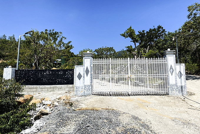 Vụ phá rừng, xây dựng trái phép tại núi Hòn Rồng: Sẽ cưỡng chế các trường hợp không khắc phục hậu quả