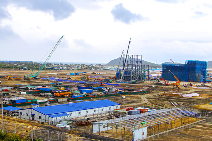 Dự án Nhà máy Nhiệt điện BOT Vân Phong 1 đã hoàn thành nhiều hạng mục nhưng dự án truyền tải vẫn còn vướng mắc.