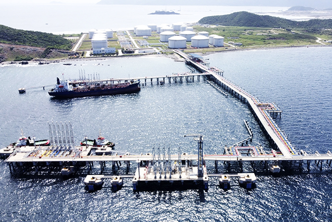 Để Vân Phong… "cất cánh"