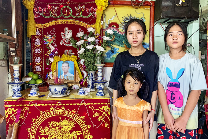 Cảnh đời éo le của 3 chị em mồ côi