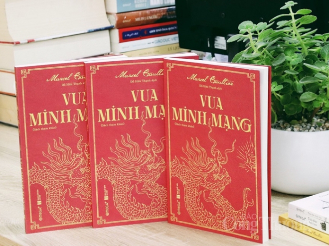 Cuốn sách  "Vua Minh Mạng "