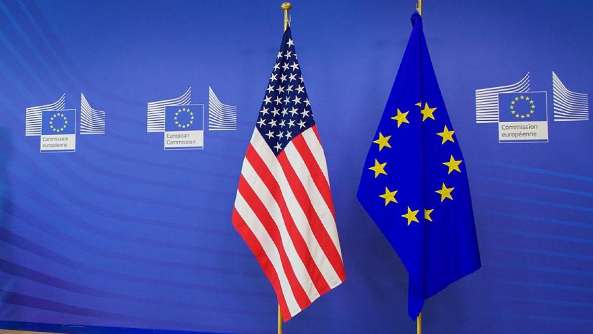 Dù vẫn tồn tại không ít bất đồng song Liên minh châu Âu vẫn luôn là đồng minh mạnh mẽ và đáng tin cậy của Mỹ trong nhiều năm qua. Ảnh: Reuters