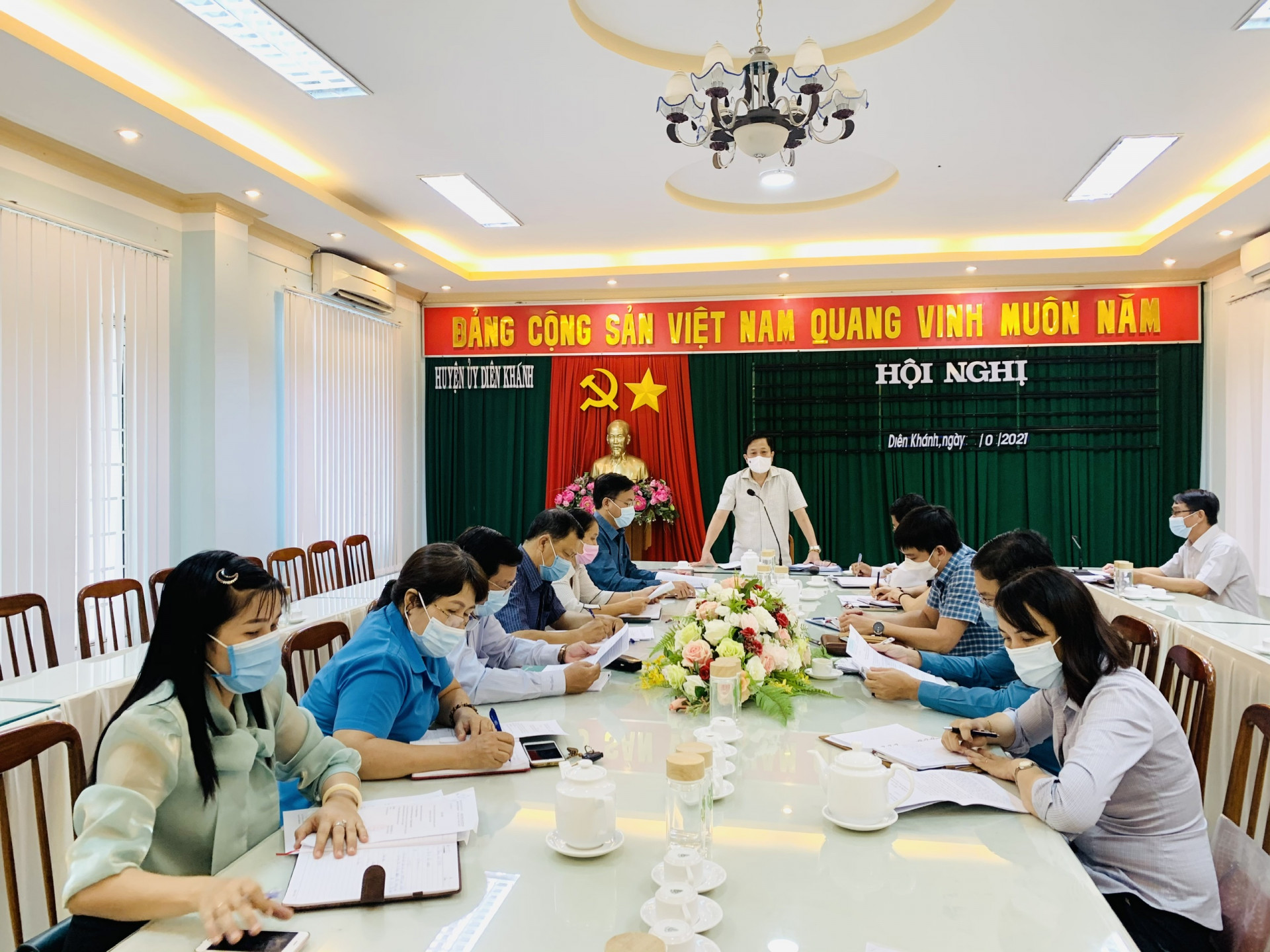 Phó Bí thư Tỉnh ủy Hà Quốc Trị phát biểu tại buổi làm việc với Huyện ủy Diên Khánh