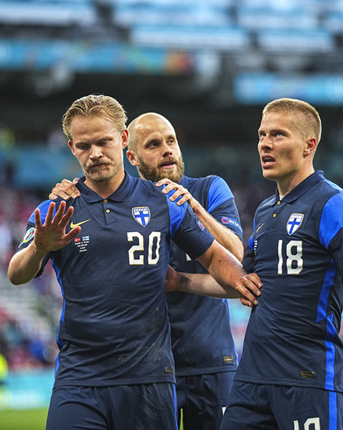 Không có bất kì màn ăn mừng nào của các cầu thủ Phần Lan sau khi trận đấu tiếp tục trở lại và đội tuyển này giành chiến thắng 1-0.