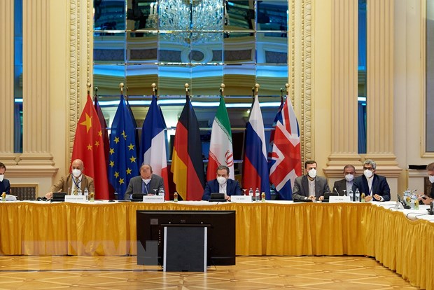 Các đại biểu tham dự vòng đàm phán thứ 6 về việc khôi phục thỏa thuận hạt nhân Iran tại thủ đô Vienna, Áo ngày 12/6/2021. (Ảnh: THX/TTXVN)