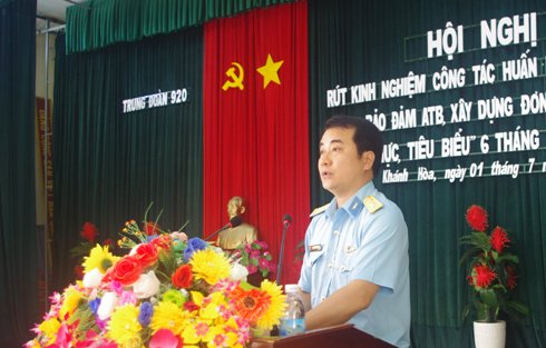 Thượng tá Nguyễn Công Trang - Trung đoàn trưởng Trung đoàn 920 quán triệt nhiệm vụ 6 tháng cuối năm.