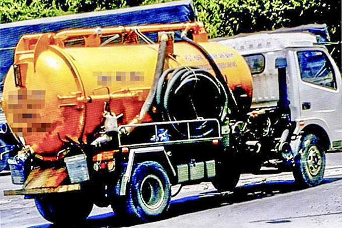 Vụ đổ trộm chất thải ở khu vực nhà hỏa táng: Sẽ xử lý nghiêm