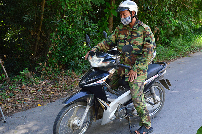 Một người dân từ TP. Nha Trang di chuyển lên huyện Khánh Vĩnh với mục đích thăm người thân cũng được yêu cầu quay về