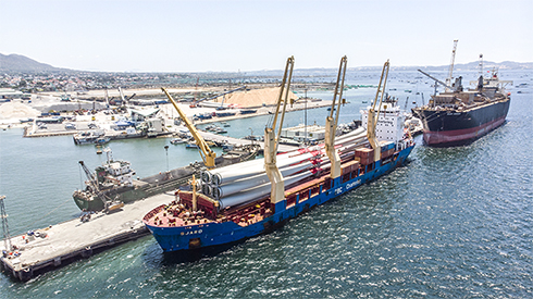 Cảng Cam Ranh vận chuyển miễn phí hàng hóa hỗ trợ các tỉnh phía Nam