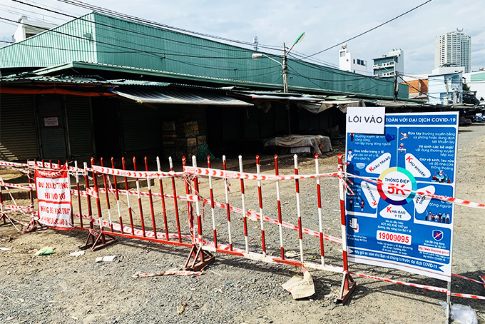 Tạm dừng kinh doanh tại gian hàng tươi sống và chợ truyền thống thuộc Chợ Đầm