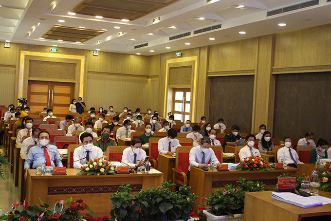 Các đại biểu tham dự kỳ họp thứ 2, HĐND tỉnh Khánh Hòa khóa VII