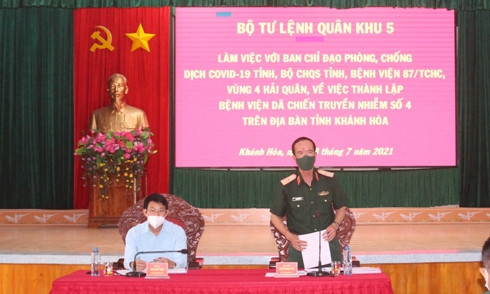 Thiếu tướng Nguyễn Đình Tiến phát biểu tại buổi làm việc.