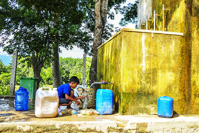 Công trình cấp nước sạch cho người dân xã Khánh Phú (huyện Khánh Vĩnh).