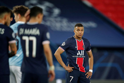 Kylian Mbappe quyết định tiếp tục thi đấu cho Paris Saint-Germain nốt mùa giải 2021 - 2022.