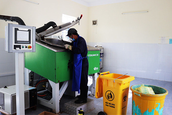 Hệ thống xử lý chất thải y tế bằng công nghệ vi sóng tại Bệnh viện Đa khoa khu vực Ninh Hòa đã ngừng hoạt động.