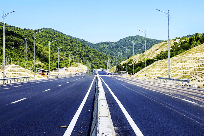 Điểm đầu cao tốc Vân Phong - Nha Trang  sẽ thực hiện tại điểm giao phía nam hầm Cổ Mã.