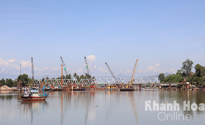 Công trình Đập ngăn mặn trên sông Cái Nha Trang.