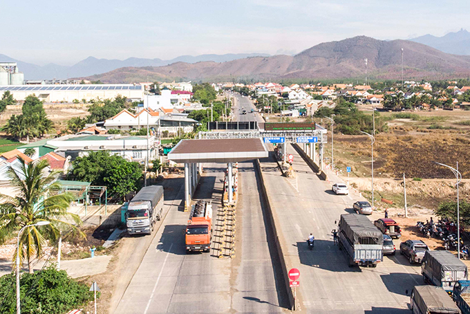Trạm thu phí Ninh Xuân kiến nghị xử lý nhóm tài xế gây mất an ninh trật tự để vượt trạm