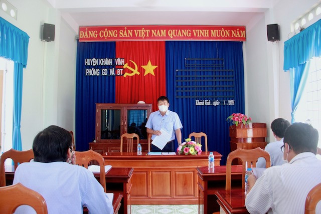 Sở GD-ĐT làm việc với phòng GD-ĐT huyện Khánh Vĩnh công tác tổ chức khai giảng