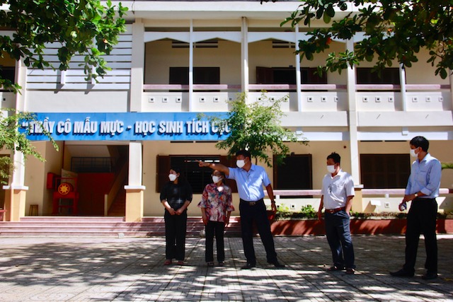khảo sát địa điểm tổ chức khai giảng trường Phổ thông Dân tộc tộc trú cấp THCS huyện Khánh Vĩnh