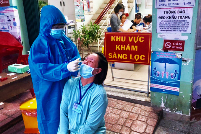 Cán bộ, cộng tác viên dân số chung tay phòng, chống dịch